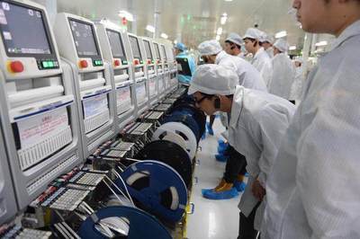 工厂探秘,带你了解OPPO R15优秀品质的台前幕后